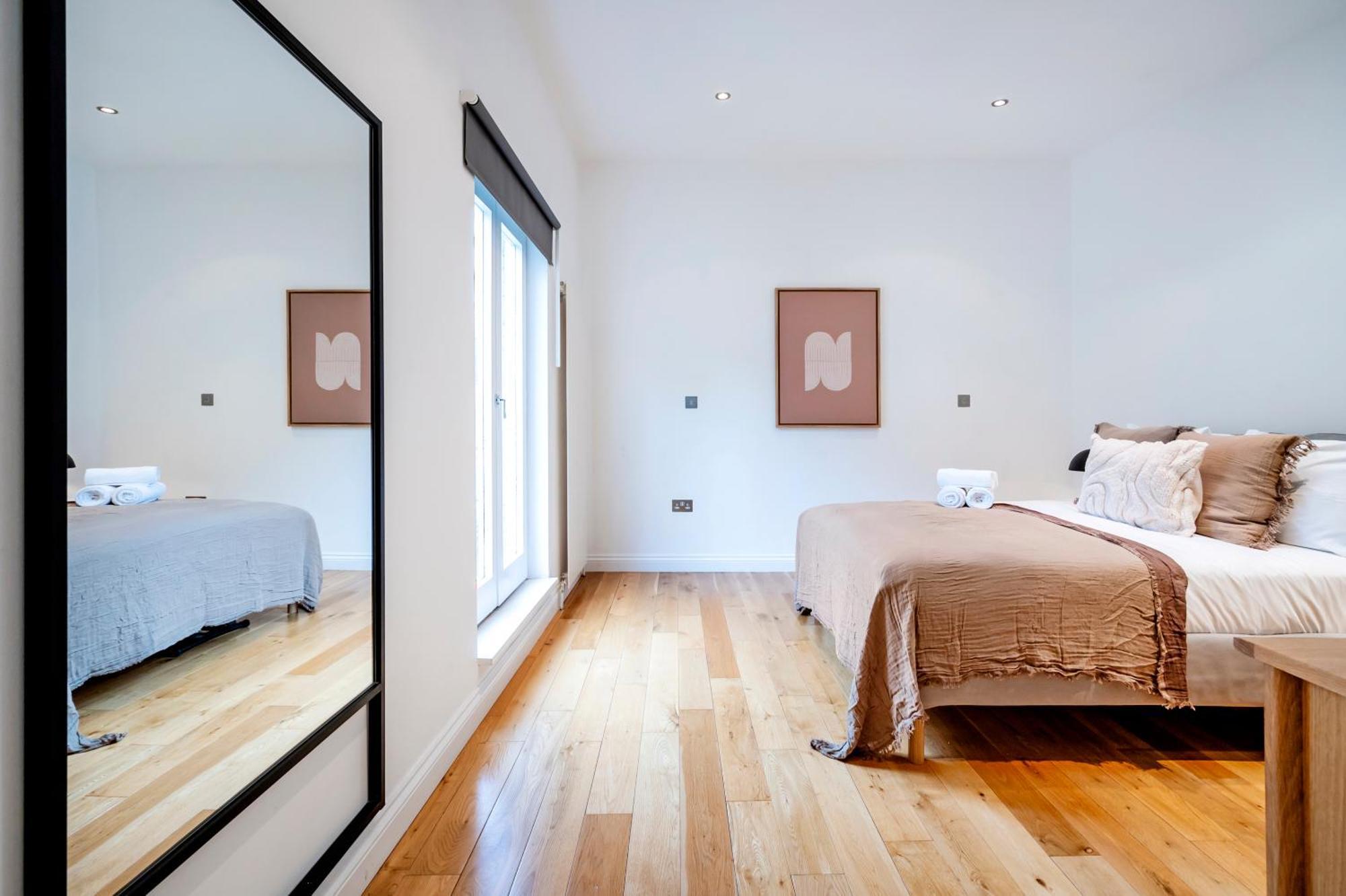 2 Bedr, 3 Beds, 2 Bath Covent Garden 3-min Subway Londres