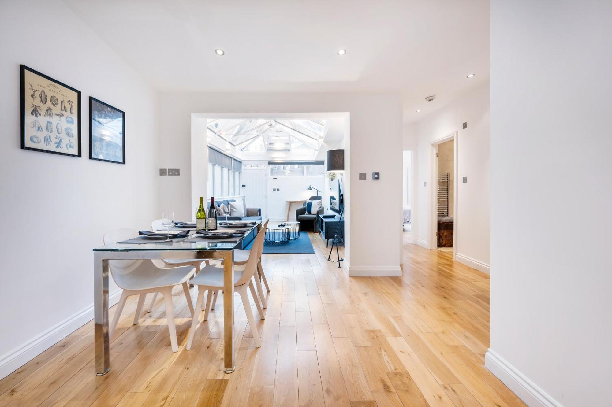 2 Bedr, 3 Beds, 2 Bath Covent Garden 3-min Subway * Londres